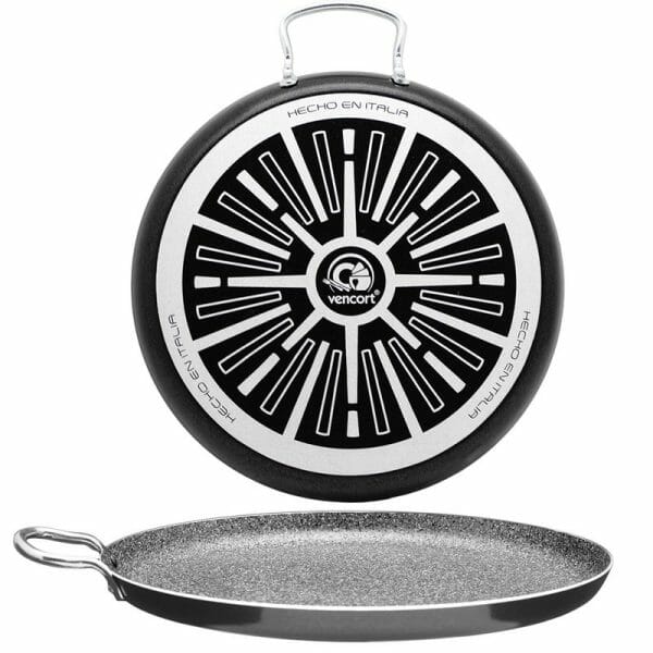 Primer plano del Comal Italiano de Aluminio con Antiadherente de Granito, destacando su superficie lisa y antiadherente