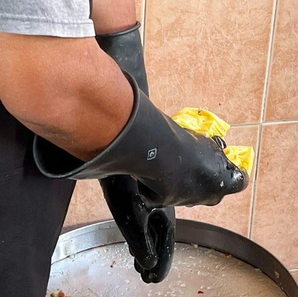 Par De Guantes De Limpieza Negro 45 Cm - Image 2
