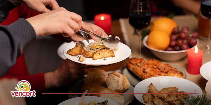 cómo preparar la mesa para Navidad con la cubertería adecuada
