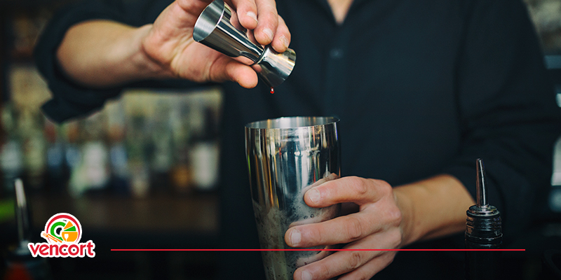 Utensilios de mixología: shaker para bebidas